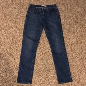 Mid rise skinny Levi’s